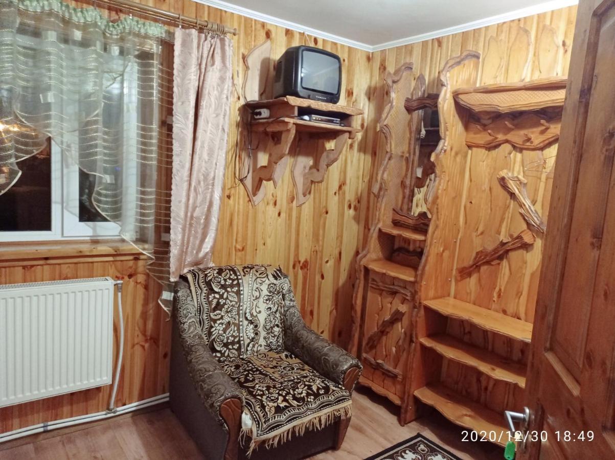"Різьбярська Садиба" Slavske Room photo