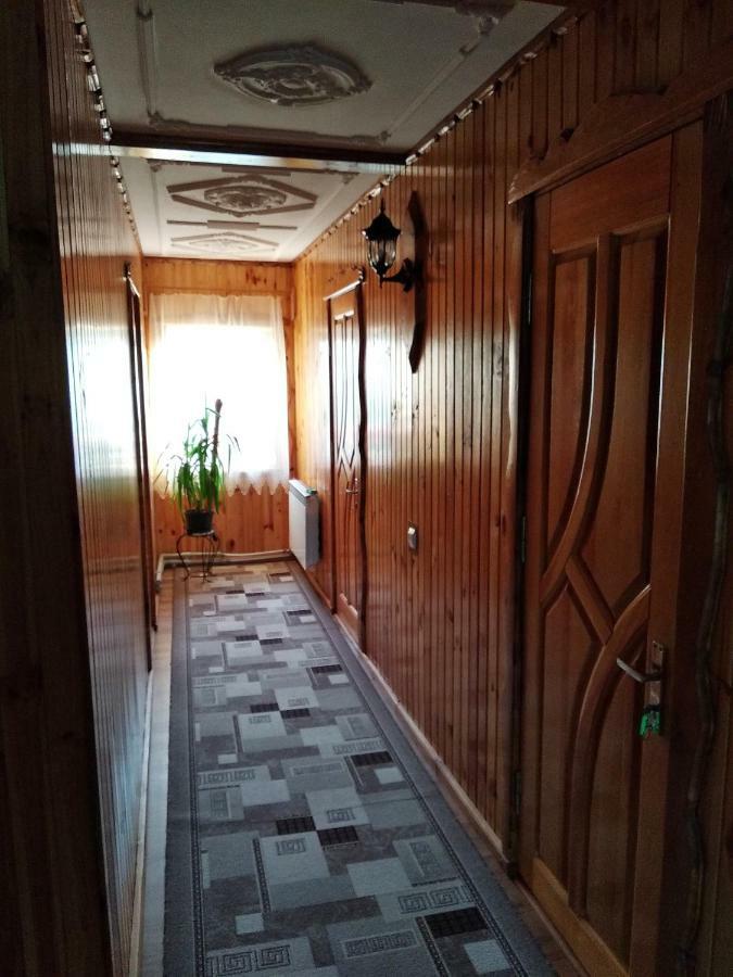 "Різьбярська Садиба" Slavske Exterior photo